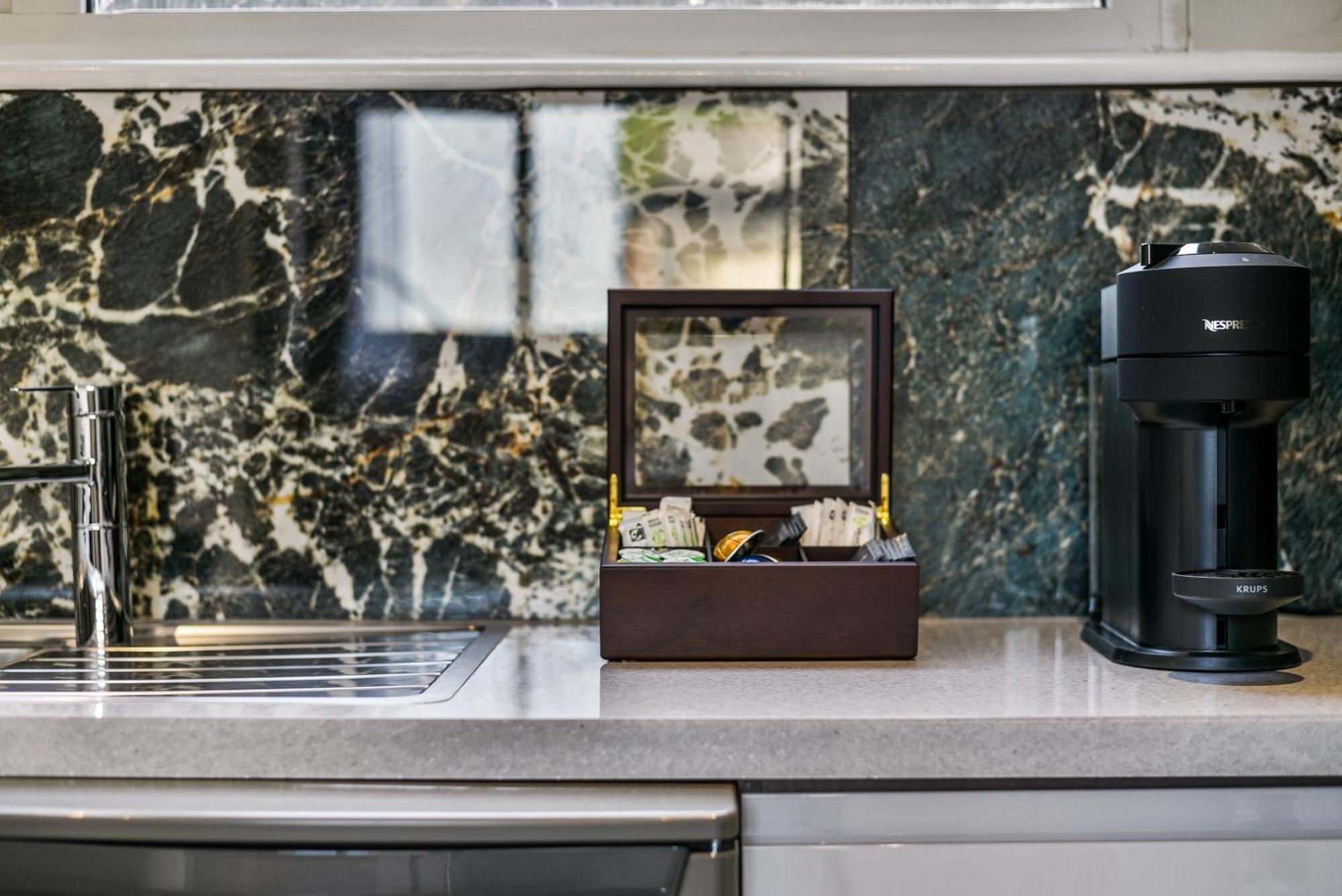 Avari Apartments - Hatton Collection London Exterior photo